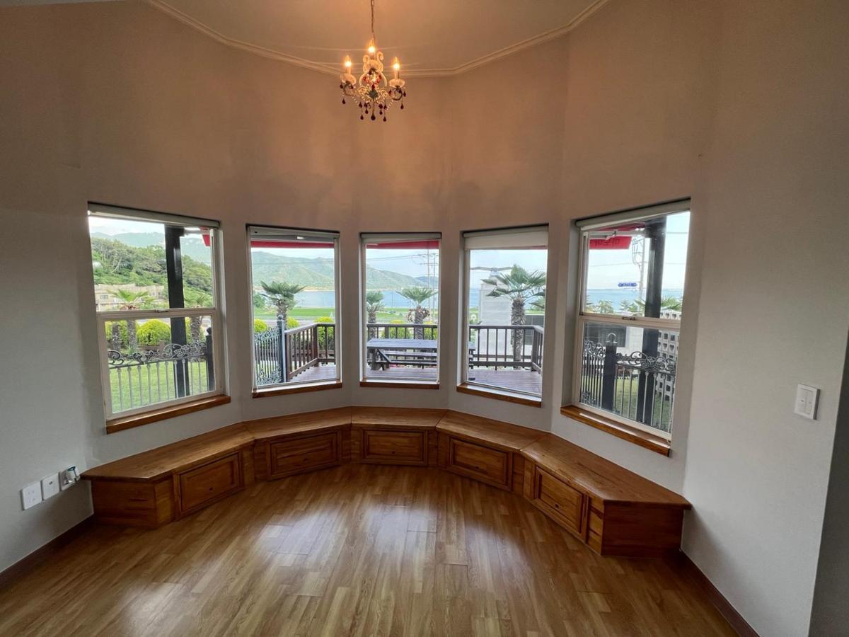 American Village Pension Manoa Намхэ Экстерьер фото
