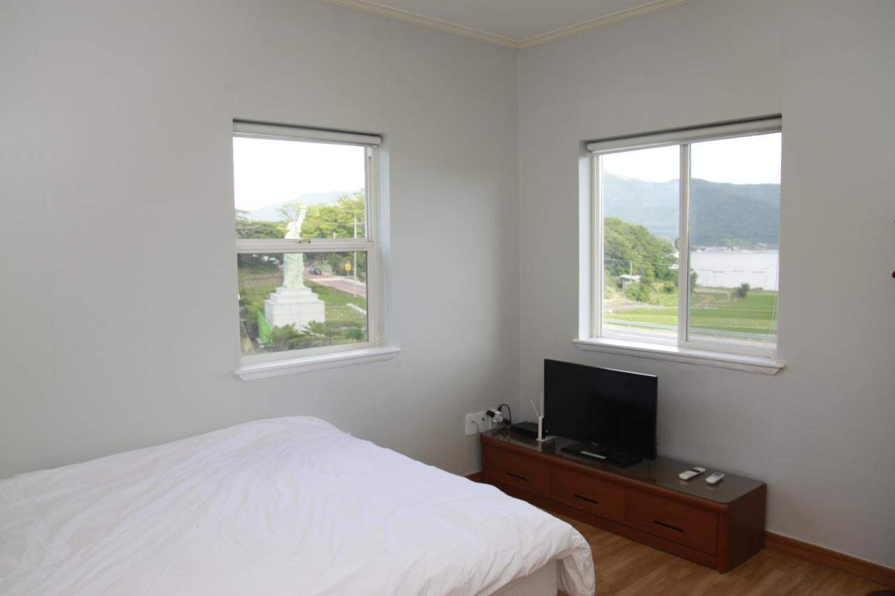 American Village Pension Manoa Намхэ Экстерьер фото