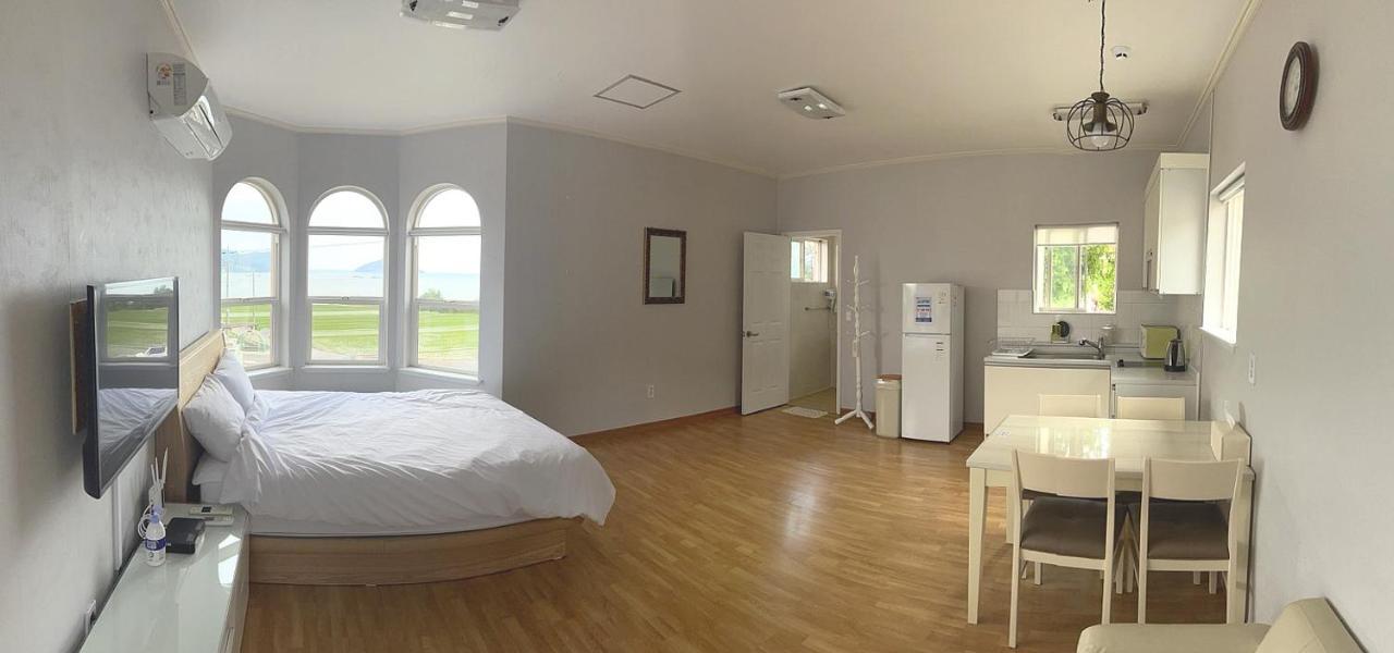 American Village Pension Manoa Намхэ Экстерьер фото