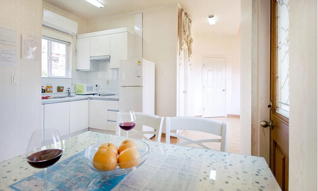 American Village Pension Manoa Намхэ Номер фото
